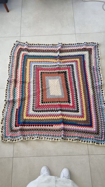 CROTCHED WOOL RUG - SEE LAST PIC FOR CUTE INSPO ! Carousel 2