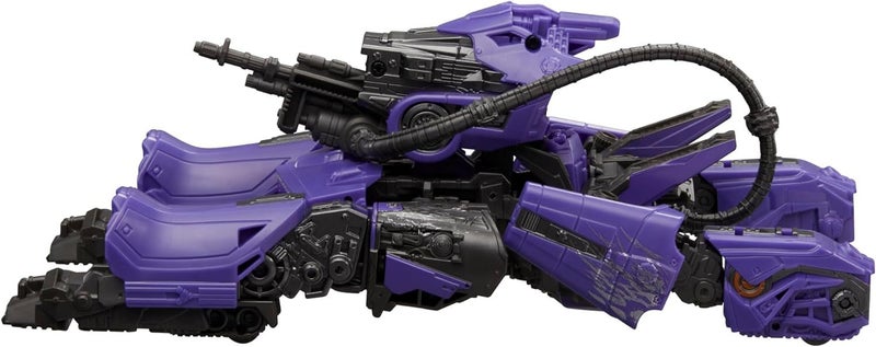 Transformers Generations Voyager Class: Studio Series #110 Bumblebee Shockwave Carousel 11