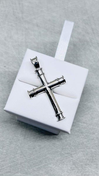 Modern 18ct White Gold Cross Pendant (7.4 grams) Carousel 1