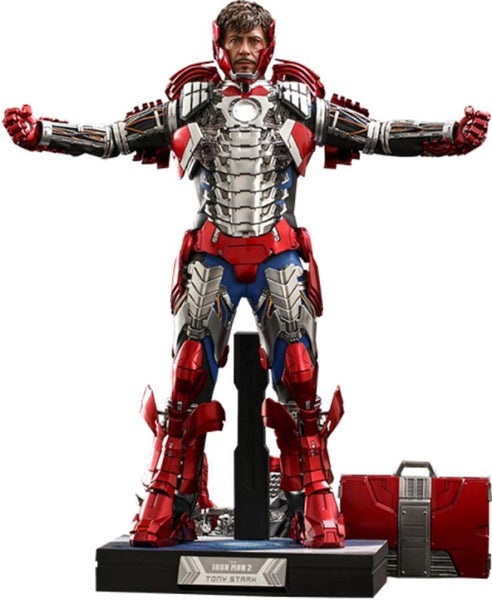 Hot Toys Iron Man 2 - Tony Stark Mark V Suit Up Deluxe 1:6 Scale Action Figure - Carousel 1
