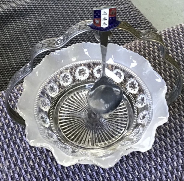 Vintage England - E & J Leek EPNS Holder Celtic Plate with Glass Bowl Carousel 1