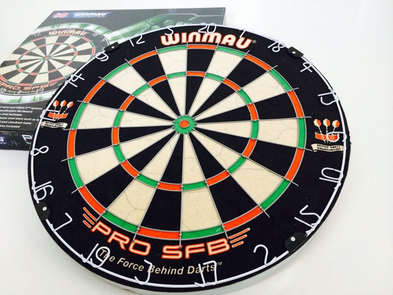 WINMAU PRO SFB Bristle Dart Board Set - Aluminium Alloy Cabinet - 6 x Darts Carousel 3