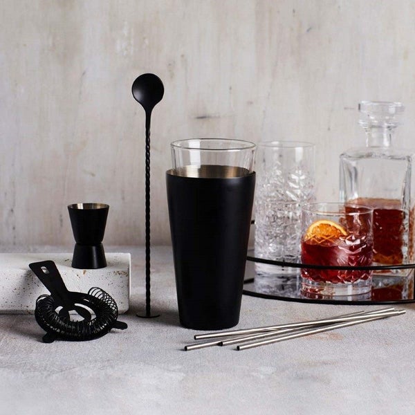 Luxury Cocktail Set Carousel 1