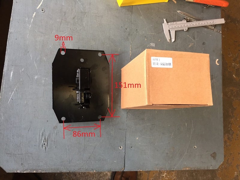 Universal Restraint lock for CAT / EX / Kobelco Komatsu Hyundai Daewoo Sumitomo Carousel 1
