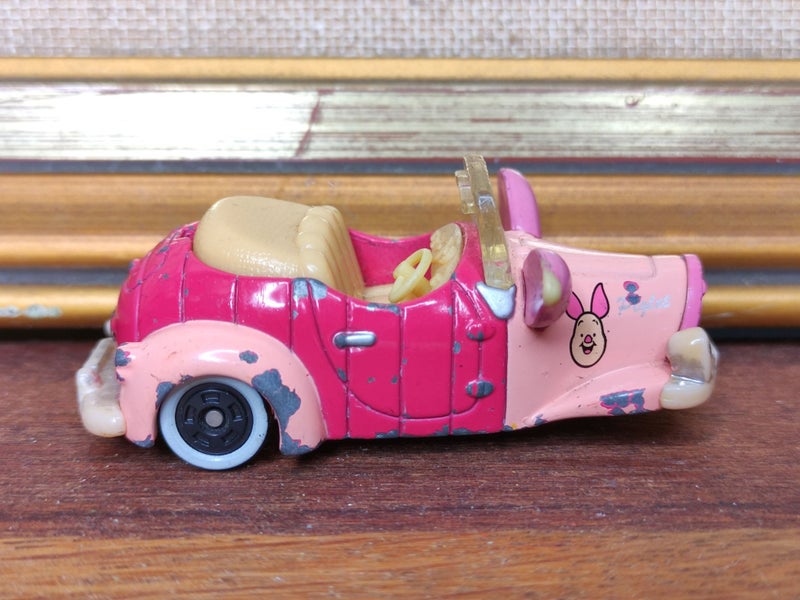 RARE Tomica Piglet Convertible Tokyo Disney Resort Exclusive (2006) Carousel 2