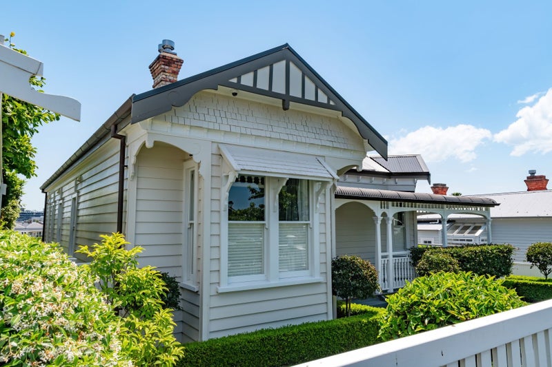 PRE PRIMED - Bevel Back Weatherboard 142x19mm (BB150) Carousel 2