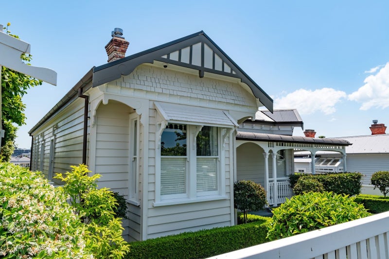 PRE PRIMED - Bevel Back Weatherboard 200 (187x19mm) Carousel 2
