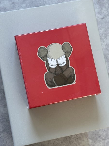 KAWS - KAWS TOKYO FIRST SEPARATED - JIGSAW PUZZLE (2021) Carousel 1