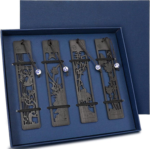 4-piece Wooden Bookmarks For Book Lovers Handmade Wooden Carving Book Carousel 1