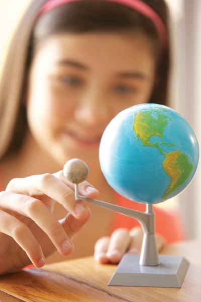 KidzLabs/Earth-Moon Model Making Kit Carousel 5