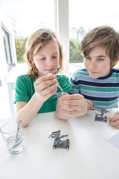 Salt-Powered Robot Carousel 5