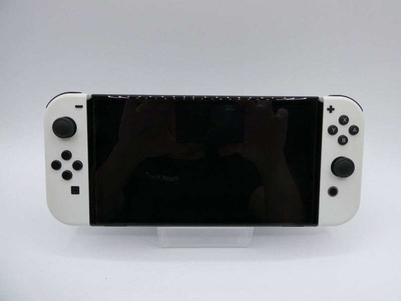 Nintendo Switch OLED white Carousel 1