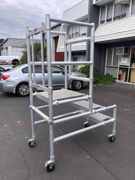 Dynaton Aluminium Podium Platform Carousel 1
