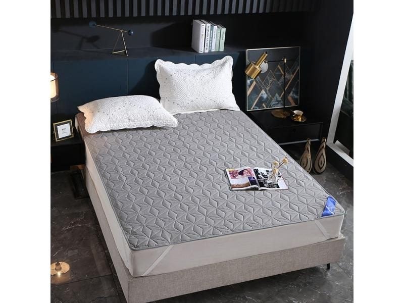 Sandwich Cotton Quilted Waterproof Bed Pad Elderly And Children Bed Protectors Carousel 2
