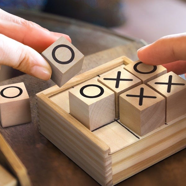 Naughts & Crosses Game Carousel 1