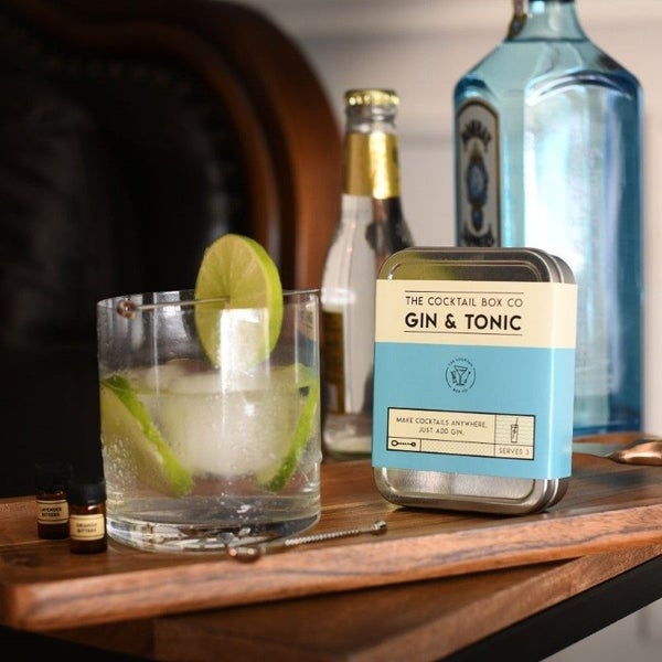 Gin & Tonic Cocktail Kit Carousel 1