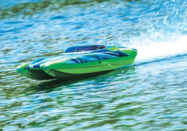 Traxxas 57046-4 - DCB M41 Widebody Catamaran TSM Brushless RTR Carousel 2