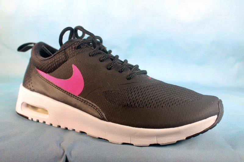 NIKE YOUTH SHOES AIR MAX THEA TRAINING GIRLS SHOE AS NEW "BARGAIN" SIZE 5Y $49 Carousel 2