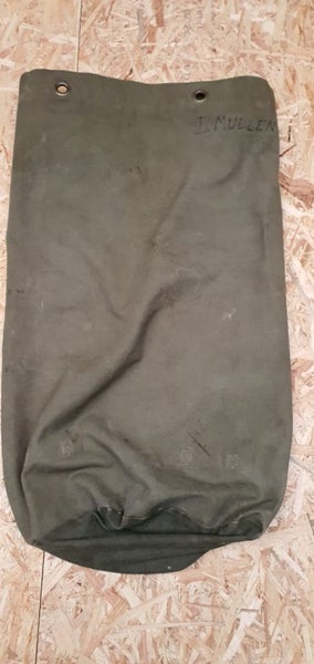 Military type duffle/kit bag Carousel 1
