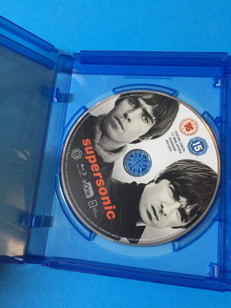 Oasis: Supersonic (Blu-Ray) Carousel 3
