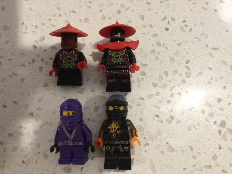 Lego 70589 Ninjago : Day of the Departed : Rock Roader Carousel 3