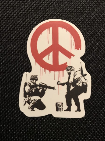 ** BANKSY ART ** 1 x Sticker - ‘Soldiers Painting Peace’ (5cm) Carousel 1