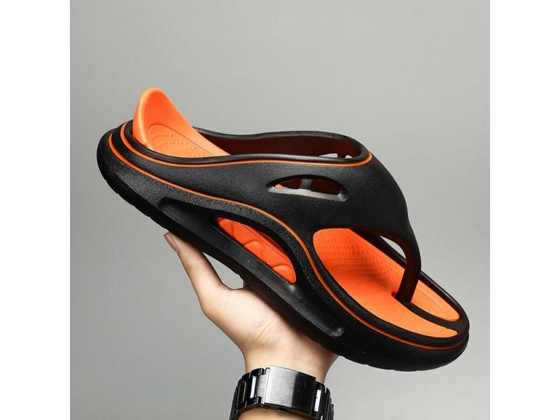 High Quality Men Women Flip Flops Outdoor Indoor Slippers Thick Soft Sole Men Carousel 1