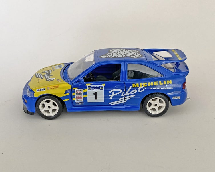 Burago Escort RS Cosworth Carousel 1