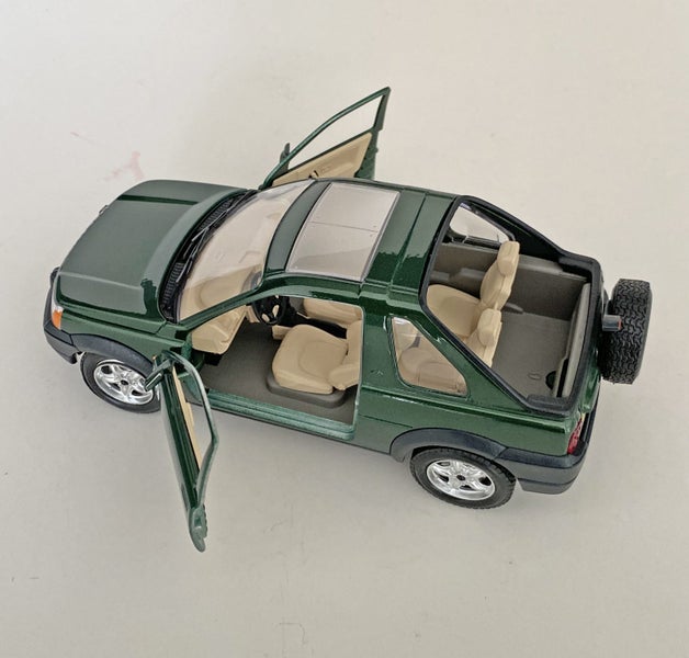 Burago Land Rover Freelander Carousel 5