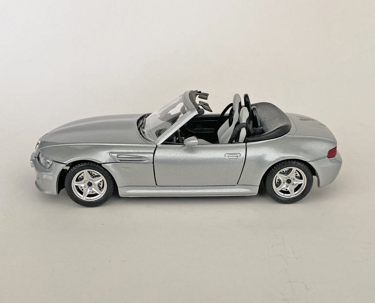 Burago BMW M Roadster Carousel 1