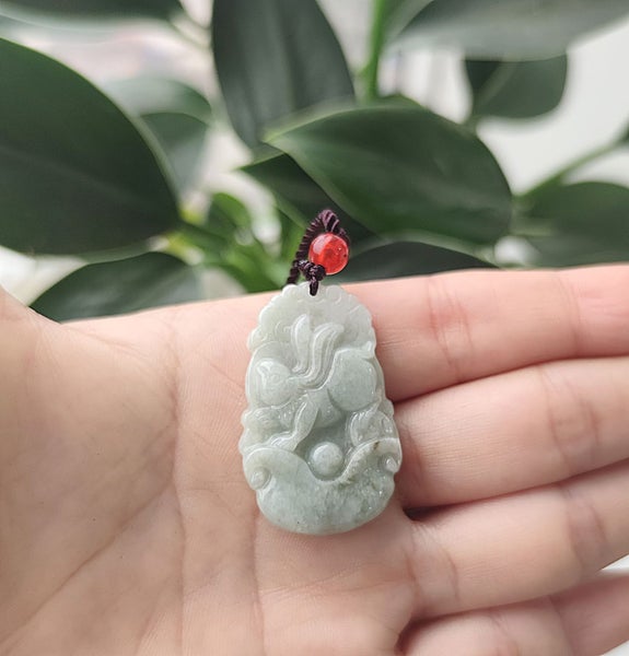(Authentic Burmese Jadeite) Green Jade Pendant Natural Grade A NGS5SH-39 Carousel 1