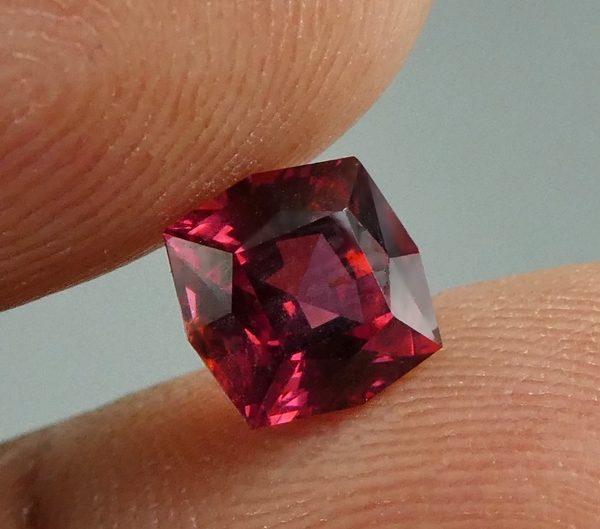 1.70CT EXCELLENT CUSTOM CUT RASPBERRY PINK 100% NATURAL RHODOLITE Carousel 2