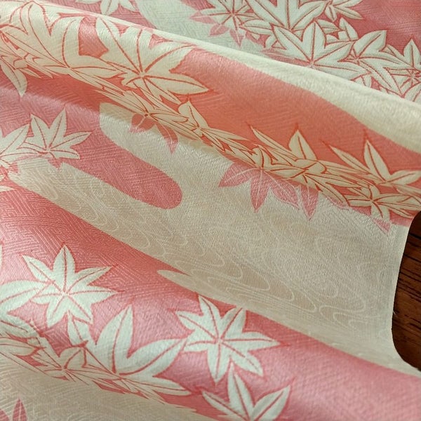 Japanese vintage Silk Kimono fabric Carousel 1