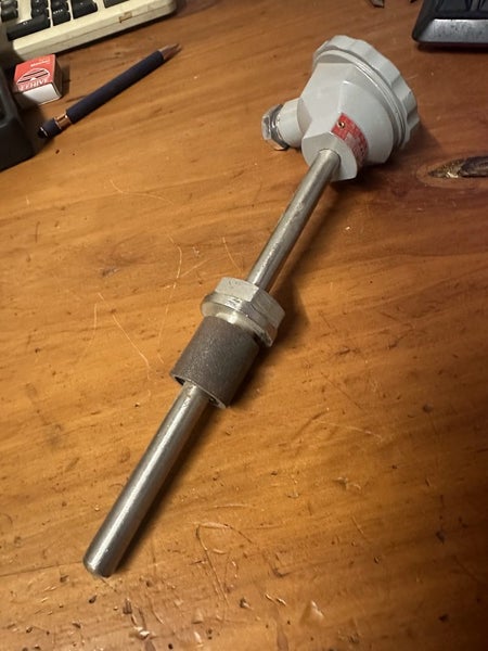 Temperature sensor range - 200 < + 450 Deg C Carousel 14