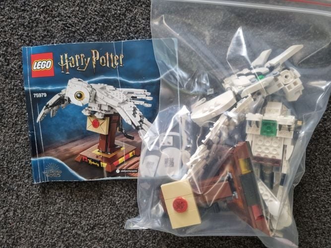 Lego 75979 Hedwig Harry Potter retired set excellent condition Carousel 1