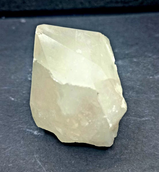 QUARTZ POINT FRON SOUTH AFRICA Carousel 1