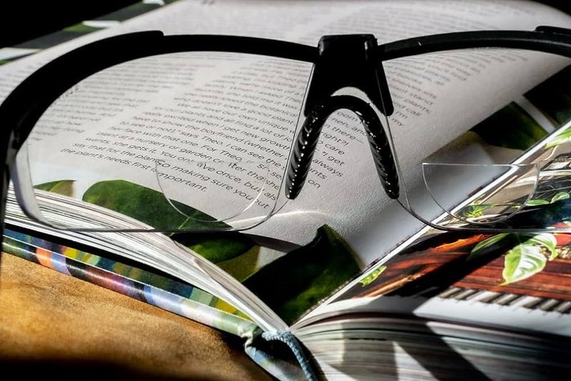 StickTite Medium Instant Reading Lenses - Bifocals - 2.50 Carousel 7