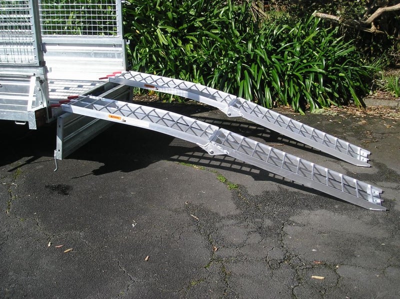 RAMPS ** 2.285 METER x 680KG LOADING FOLDING ALUMINIUM RAMPS X 2 ** NEW Carousel 2