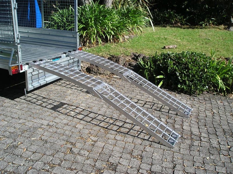 RAMPS ** 2.285 METER x 680KG LOADING FOLDING ALUMINIUM RAMPS X 2 ** NEW Carousel 1