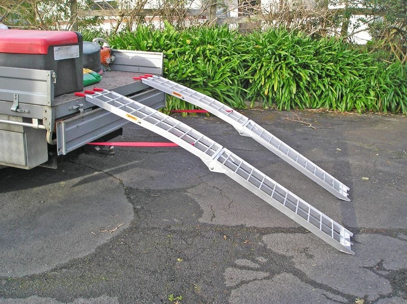 RAMPS ** 2.285 METER x 680KG LOADING FOLDING ALUMINIUM RAMPS X 2 ** NEW Carousel 7