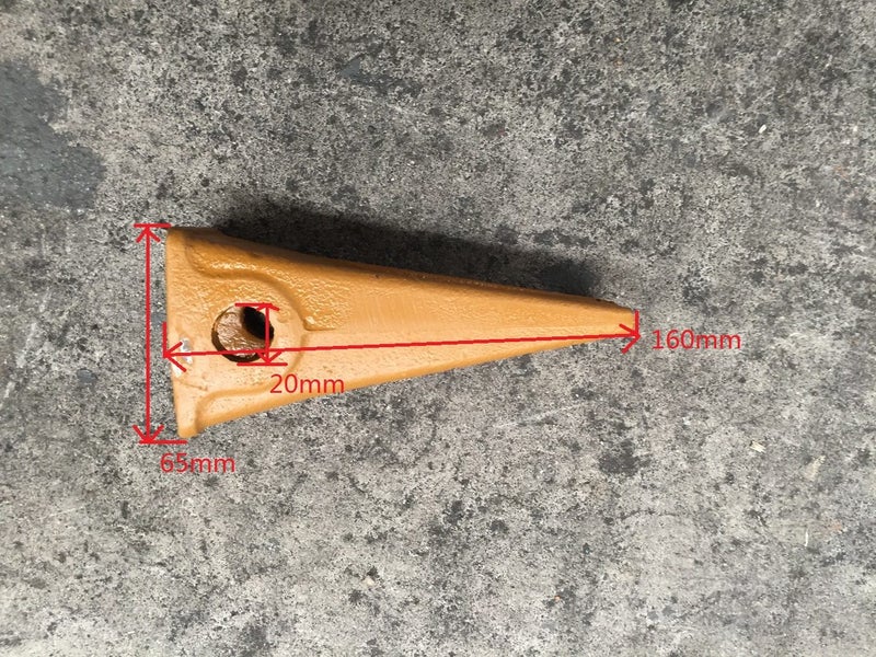 Flat Bucket Tooth for Komatsu PC60 part no: 20X-70-14151 160 length x 65 width Carousel 3