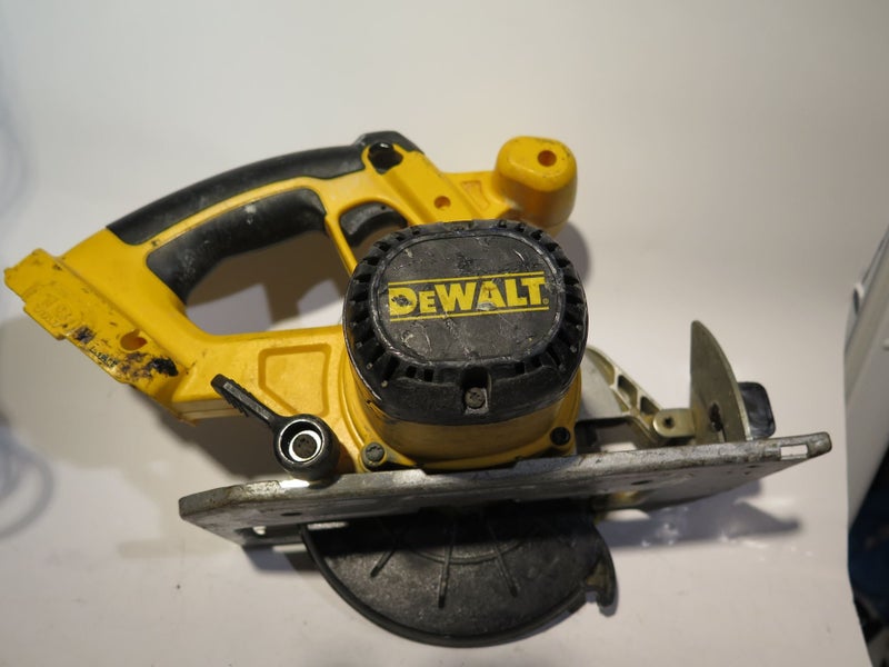 Dewalt DC390 18V 165mm Circular Saw Carousel 2