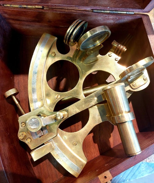 Brass Sextant in Wooden Box [18647] Carousel 4