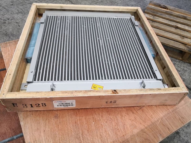 Hydraulic oil cooler for CAT 312B / 311B PN: CA1189949 18-9949 630W*710H*48T Carousel 1