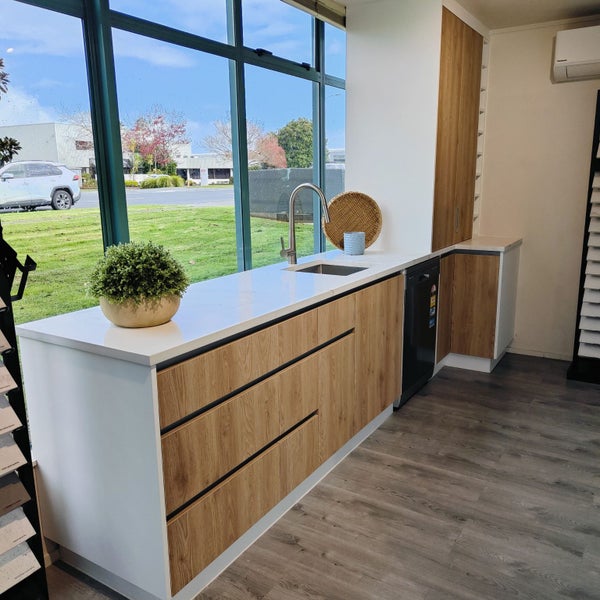 Modern Acrylic White & Timber-Look Flat Pack Kitchen – Showroom Carousel 1