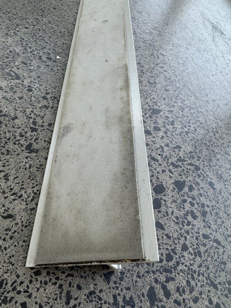 Straight Edge 2200mm alloy Carousel 3