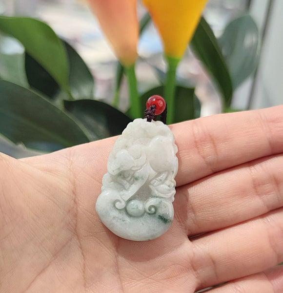 (Authentic Burmese Jadeite) Green Jade Pendant Natural Grade A NGS5SH-77 Carousel 1