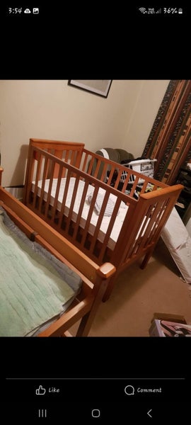 Matching cot & change table Carousel 1