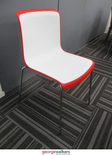 PR5189 - Red/White Stackable Chair Carousel 1