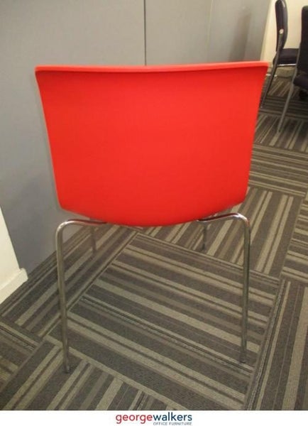PR5189 - Red/White Stackable Chair Carousel 4